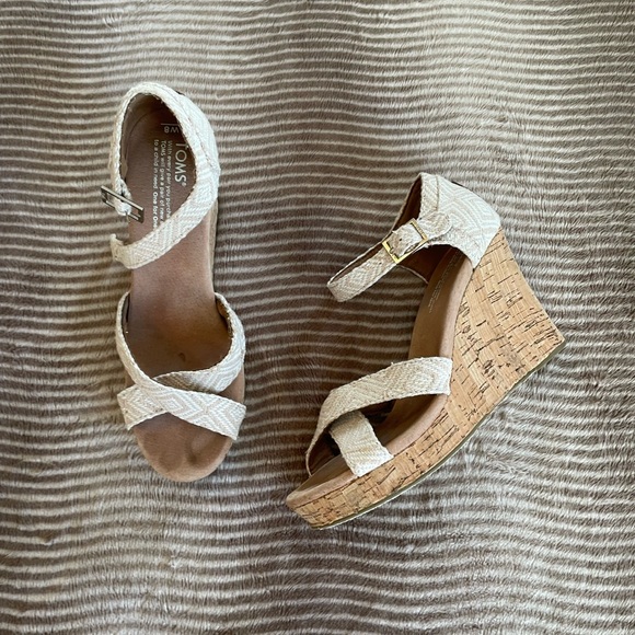 Toms Sienna Woven Cork Wedge Sandals - Picture 7 of 11